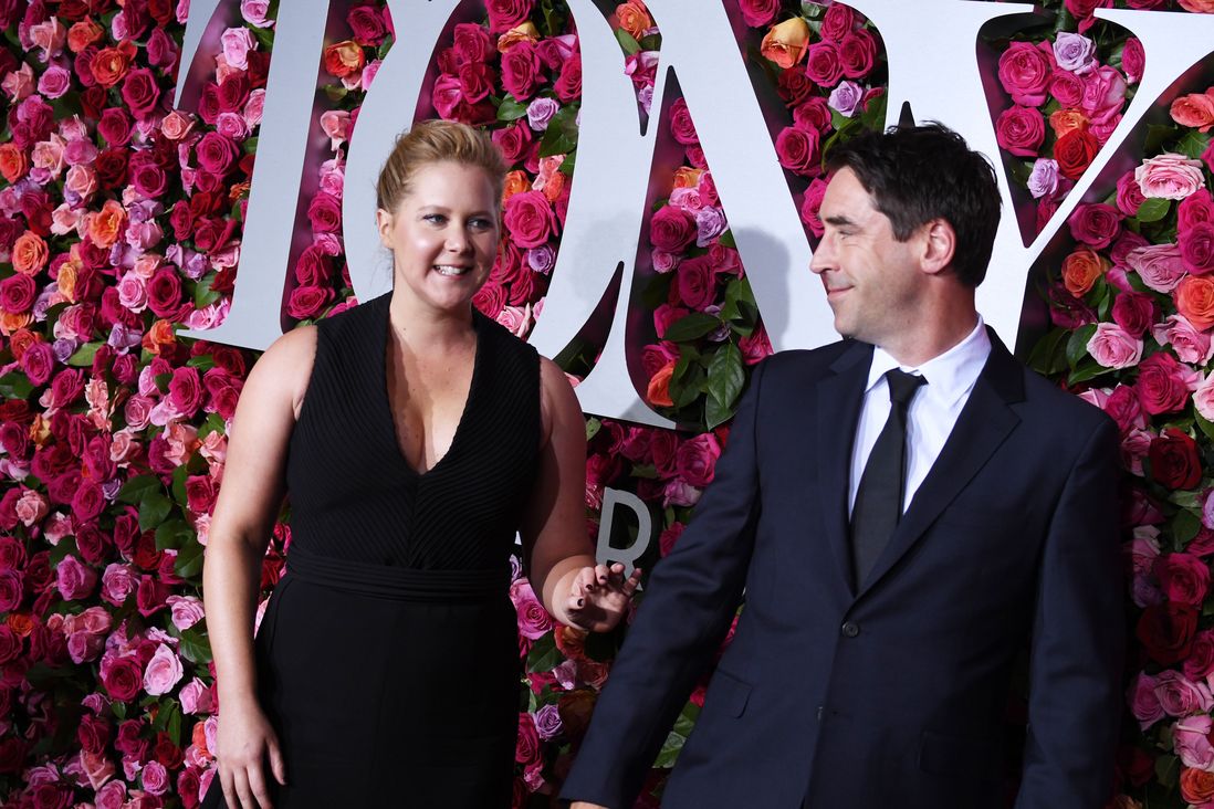 Amy Schumer and Chris Fischer on the red carpet<br>(Stephen Lovekin/Variety/REX/Shutterstock)